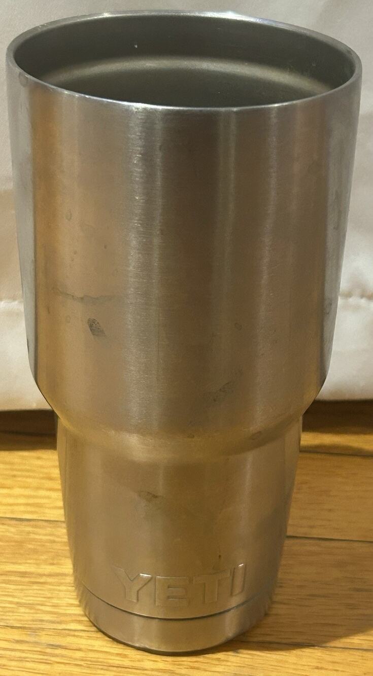 Yeti 30 oz Rambler Tumbler in Stainless Steel